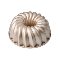 BAKEMASTER Classic Non Stick Bundt Cake Pan 23.7 x 9.8cm - Champagne